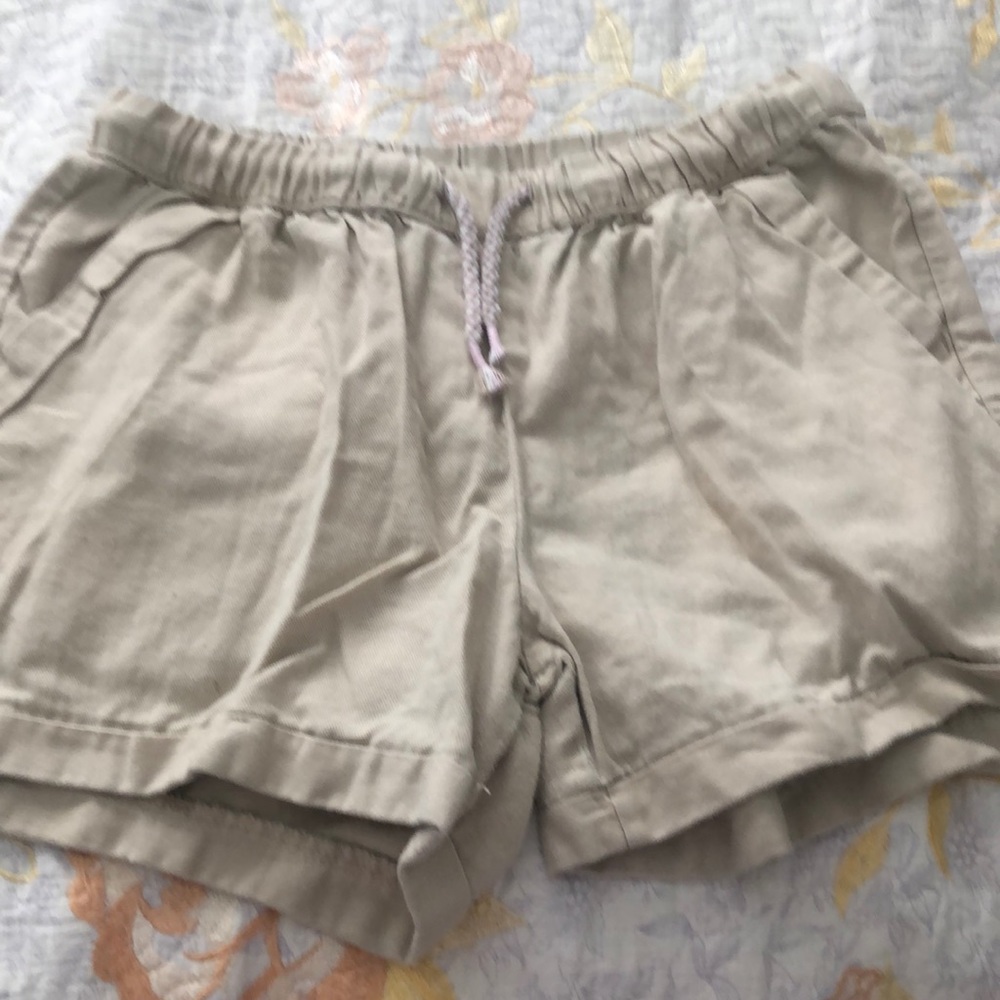 khaki shorts